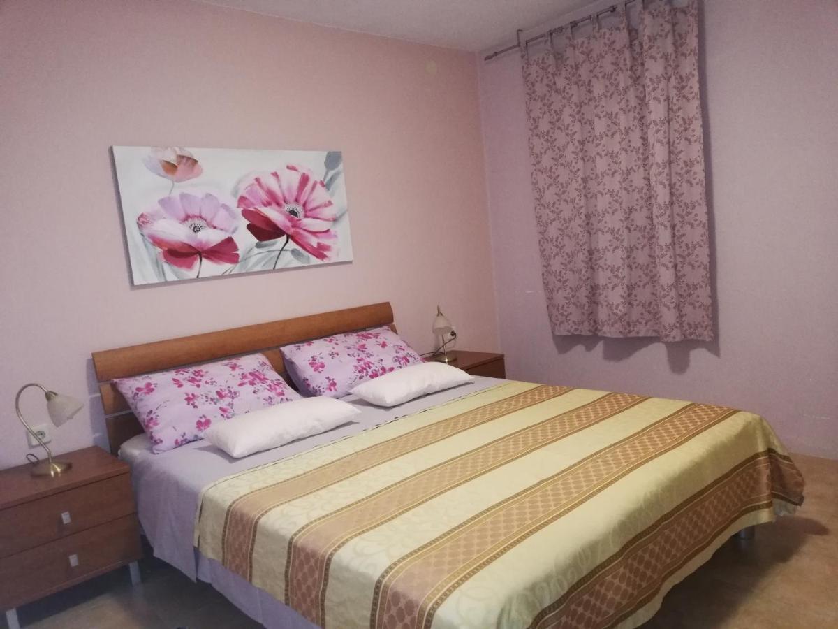 I&J Relaxing Beach Apartments Рачишче Экстерьер фото