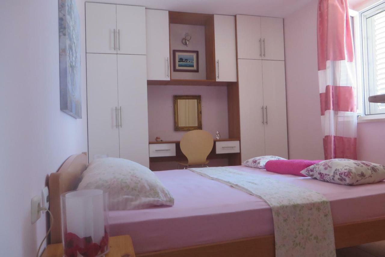 I&J Relaxing Beach Apartments Рачишче Экстерьер фото